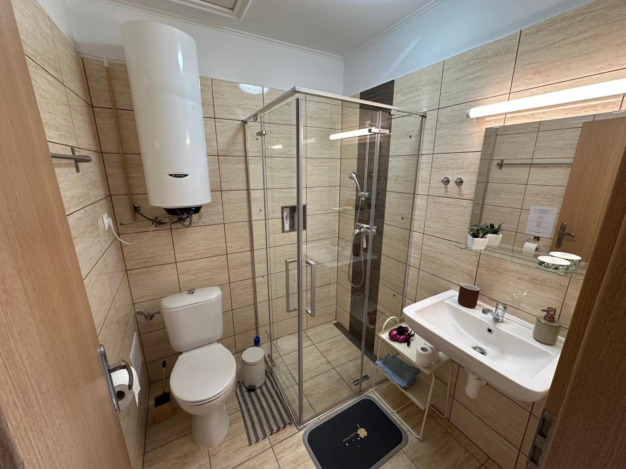 Apartman Losonci Nesvady- Pre 2 Osoby Studio ภายนอก รูปภาพ