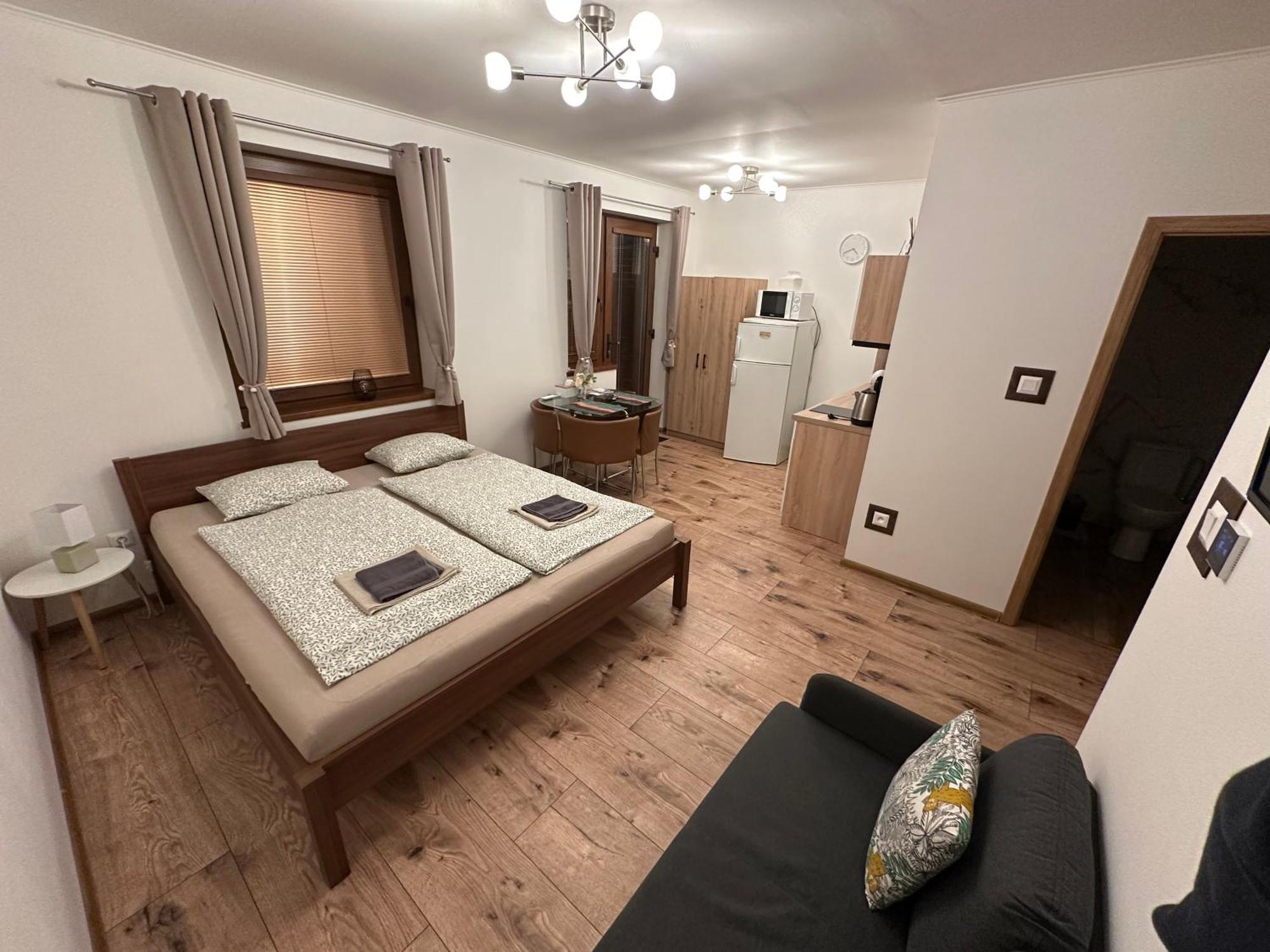 Apartman Losonci Nesvady- Pre 2 Osoby Studio ภายนอก รูปภาพ